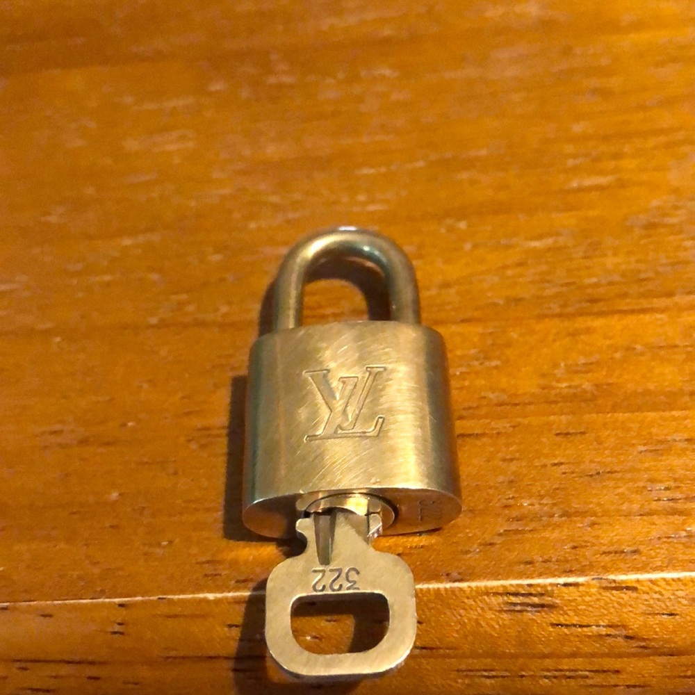 Louis Vuitton Lock and Key #322